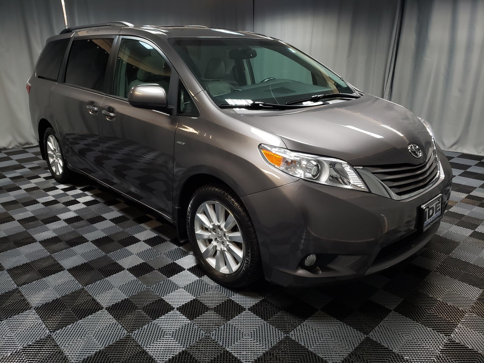 Toyota sienna xle